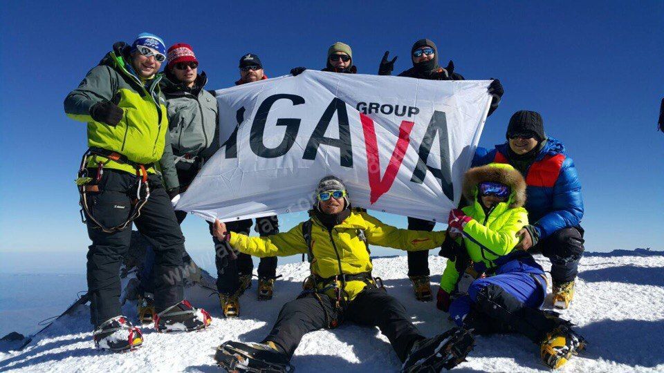 Представитель ГК АГАВА взошел на вершину Эльбруса